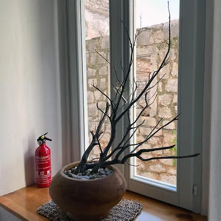 Klara Hopper Apartment, Old Town House, Sea View *